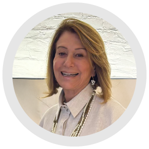 Dra. Yara Cristina Rocha Tanezini | Clínica Janice Lamas